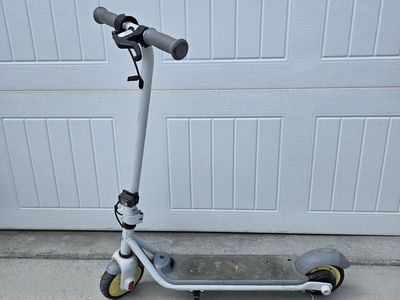 Segway Ninebot Electric Scooter for Kids – Good Condition