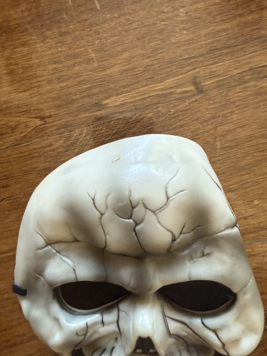Main image 3