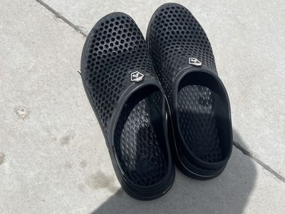 Amoji Unisex Black Perforated Water Shoes / Garden Clogs - Slip-On, Breathable - Size 11