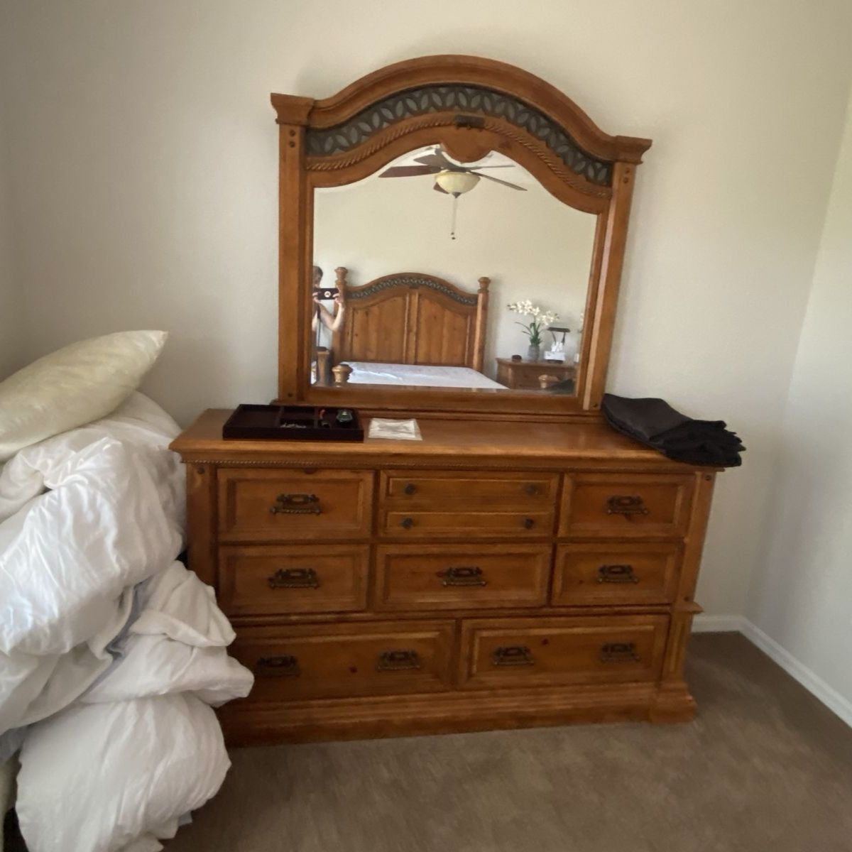 Broyhill bedroom set