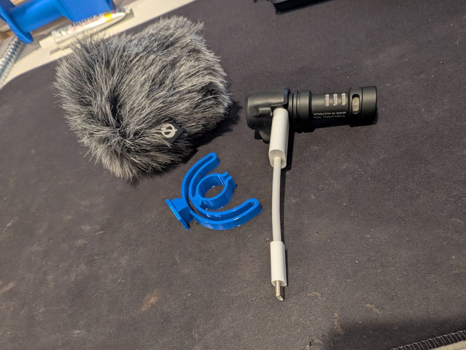 Rode VideoMic-Me-L Phone/Vlogging microphone with USB-C adapter and windmuff