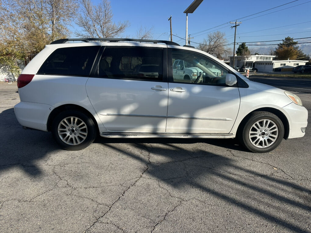 2005 Toyota Sienna XLE Limited 7-Passenger