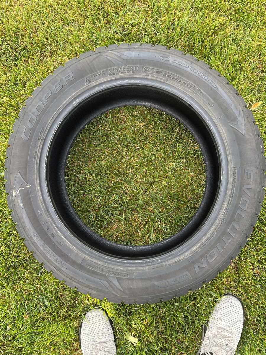 Mud and snow winter tires Cooper Evolution 215/55R17 94H M&S