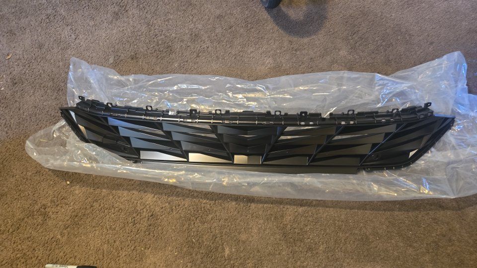HYUNDAI ELANTRA front grille 2024-2025- Parrilla d