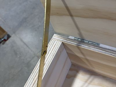 Lid support hinge- left hand side