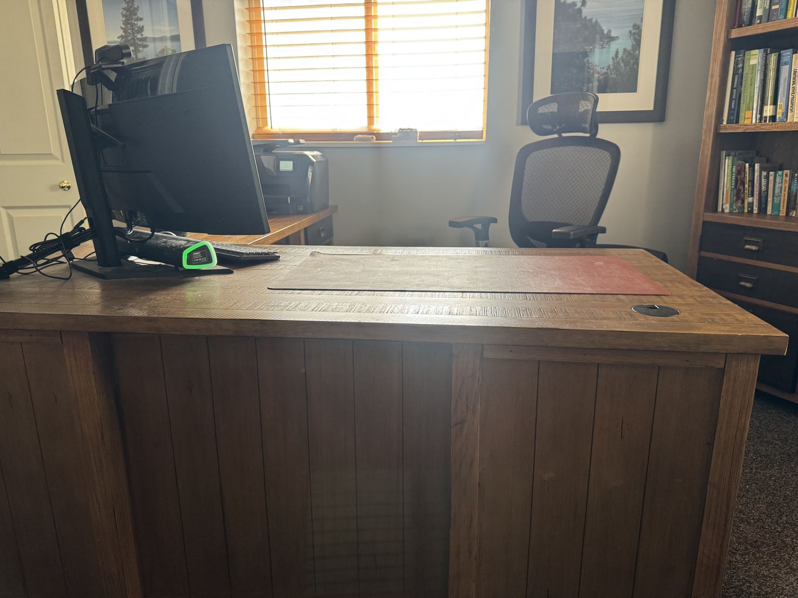 Main image 6