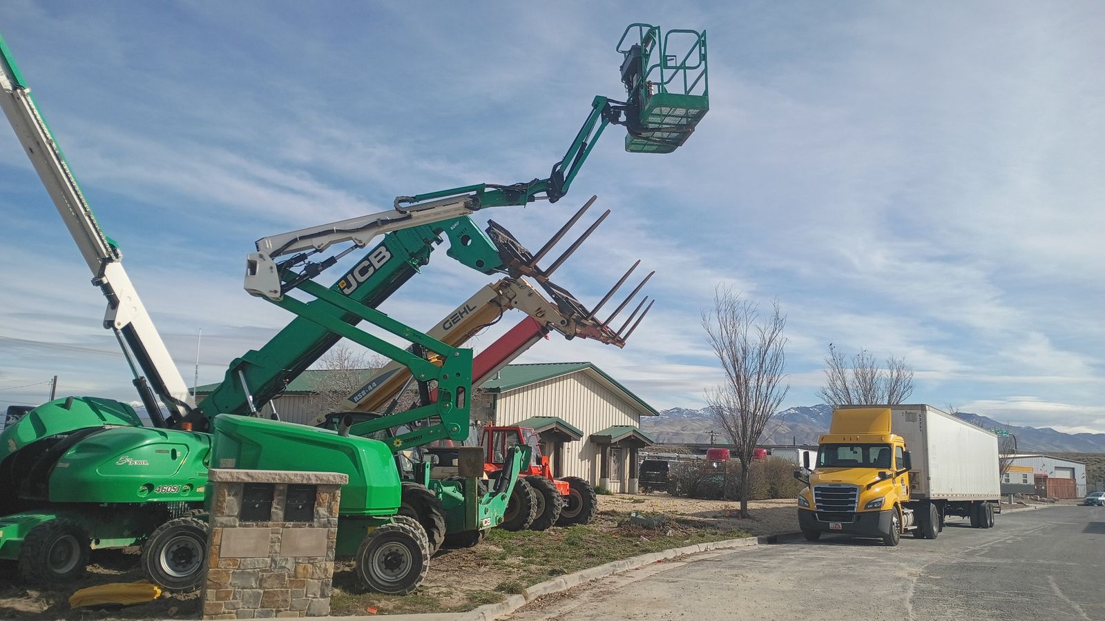 2015 JLG 450AJ boom lift, AWD, 2166 Hours, Dual fuel