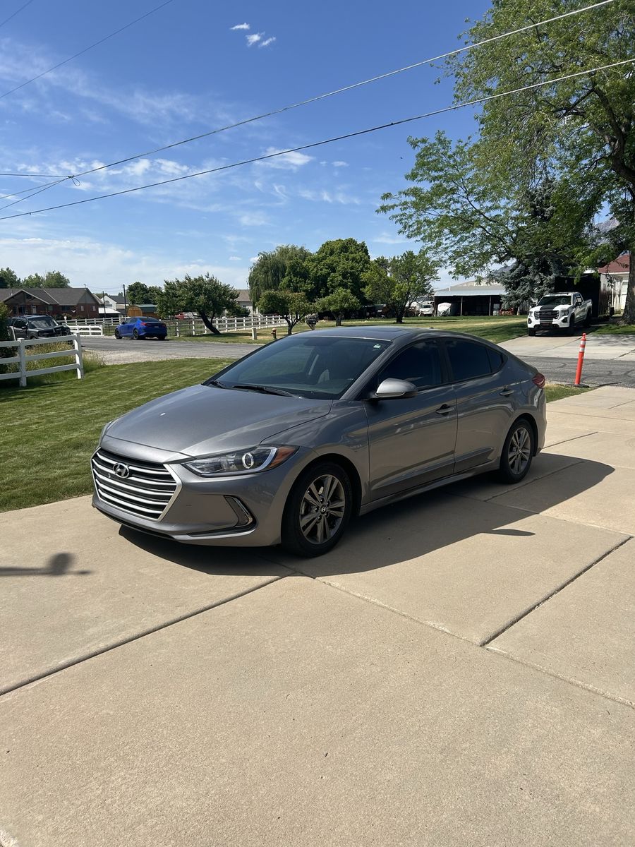 2018 Hyundai Elantra 