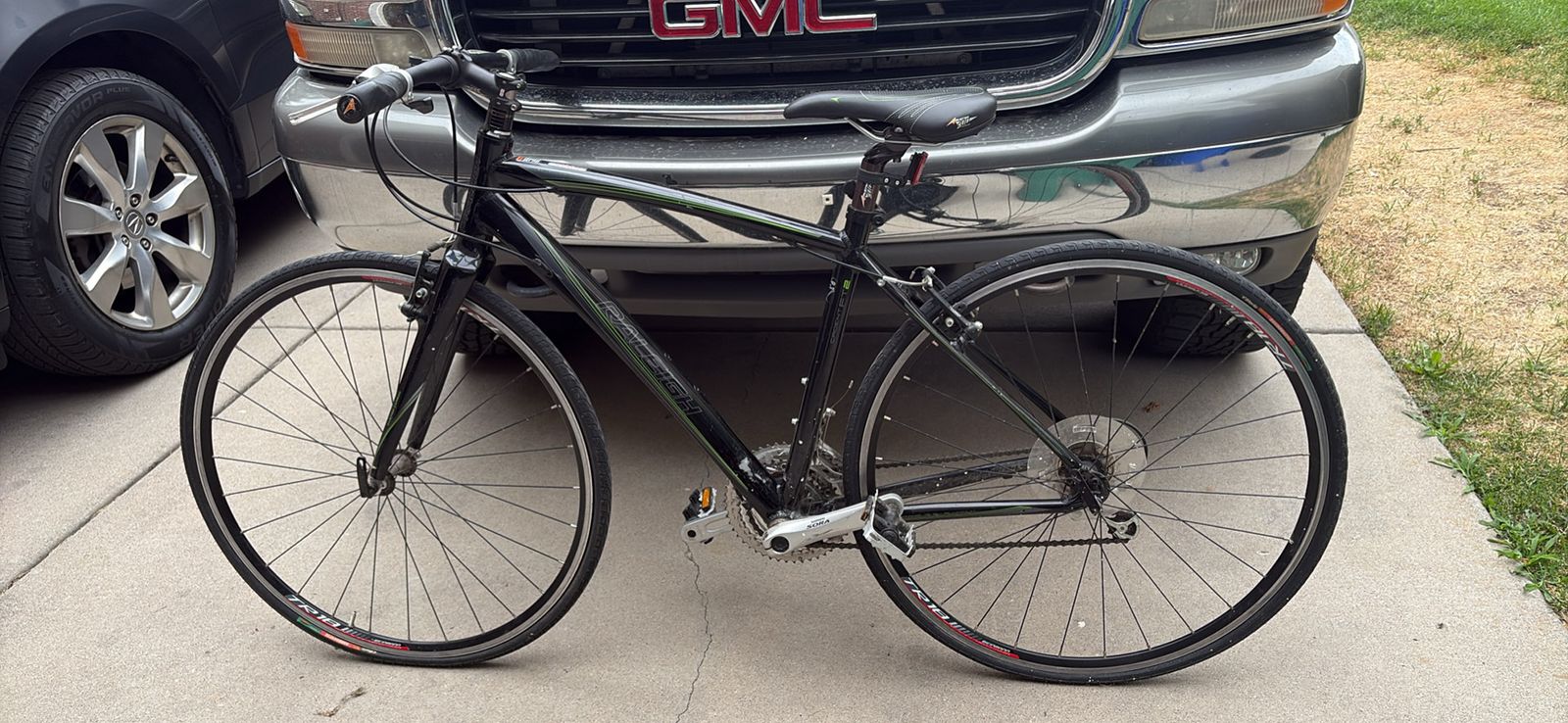 Raleigh Shimano Sora Road Bike, Size 52cm, Black/Green