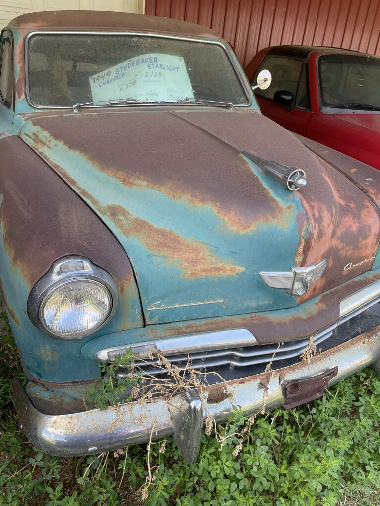 1949 STUDEBAKER ANTIQUE