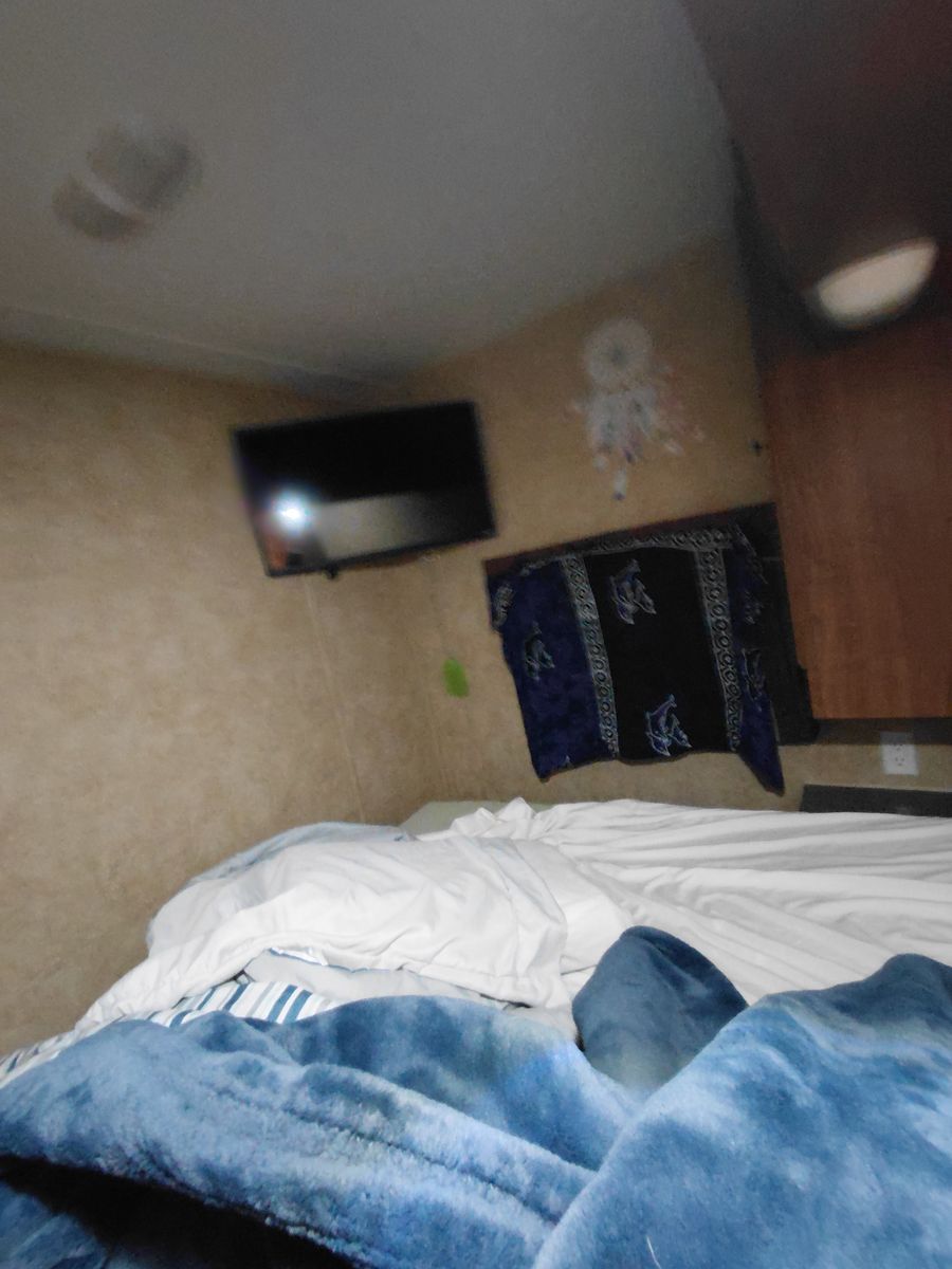 Main image 4