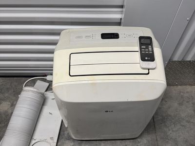 LG Portable Air Conditioner/AC (Model: LP0817WSR - LG 8,000 BTU) - Complete with All Parts