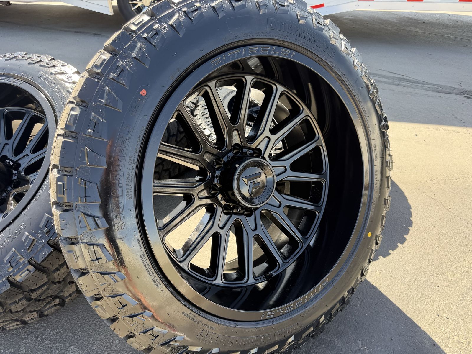 22” Fittipaldi 22x12 -44 8 Lug 8x170 Ford 35” Ameritread R/T 35x12.50R22 F250 F350 Superduty 