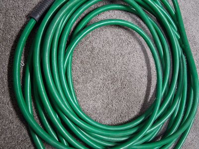 Hitachi 50ft 3/8 300 PSI air Hose with Air Chuck included Like New!