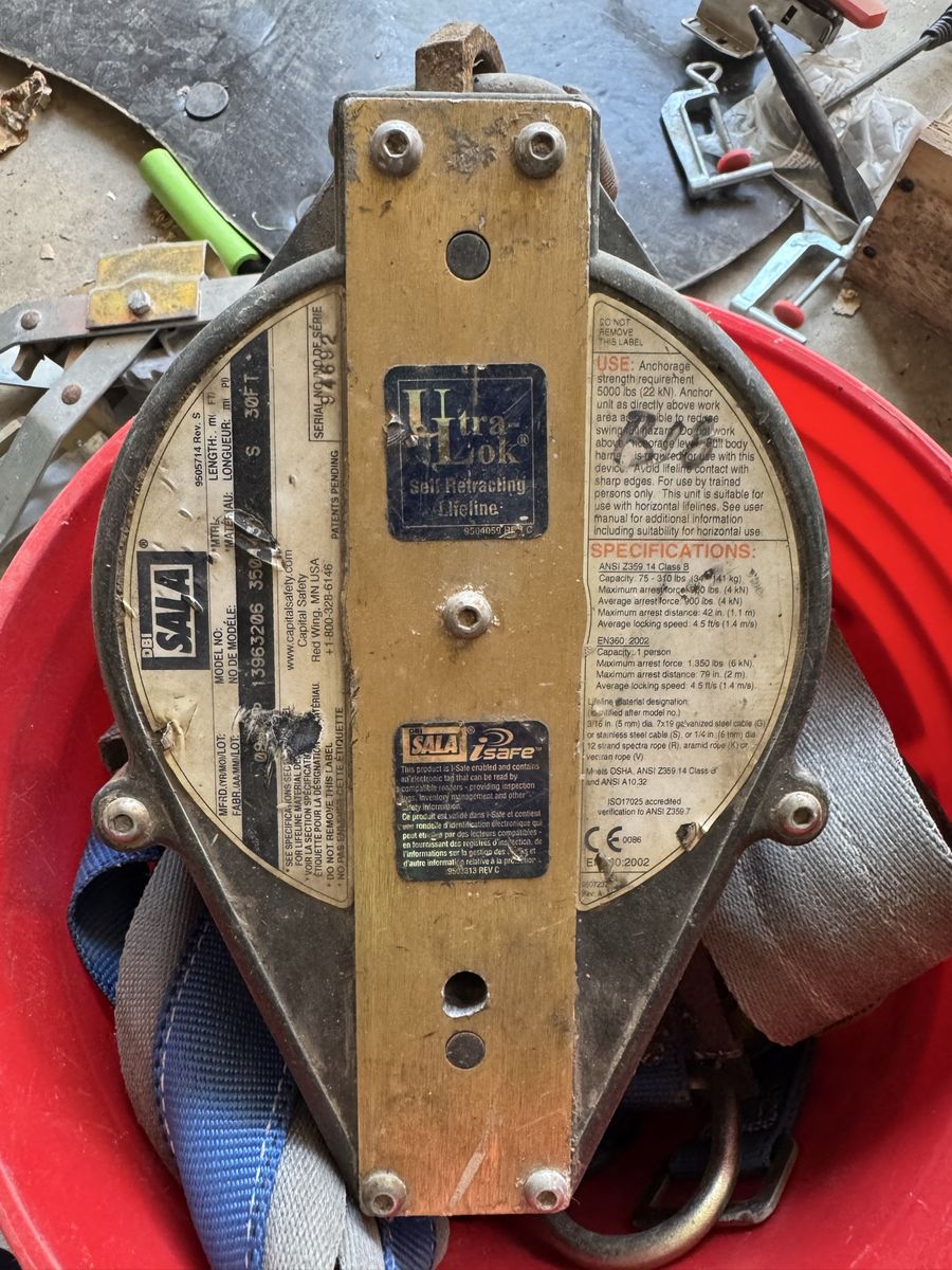 DBI SALA Ultra-Lok Self Retracting Lifeline 30ft Fall Protection Safety System