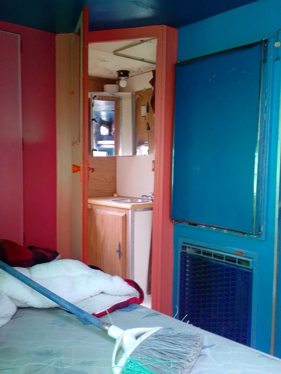 Main image 3