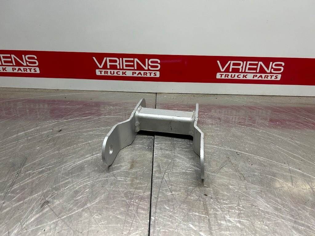 Freightliner Bracket