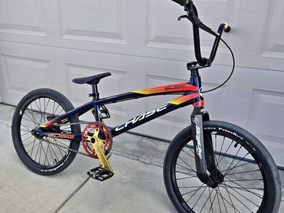 CHASE EDGE PRO bmx bike