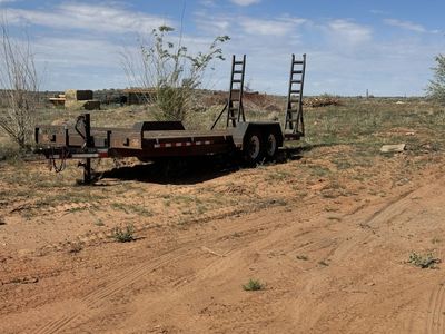 Equipment trailer