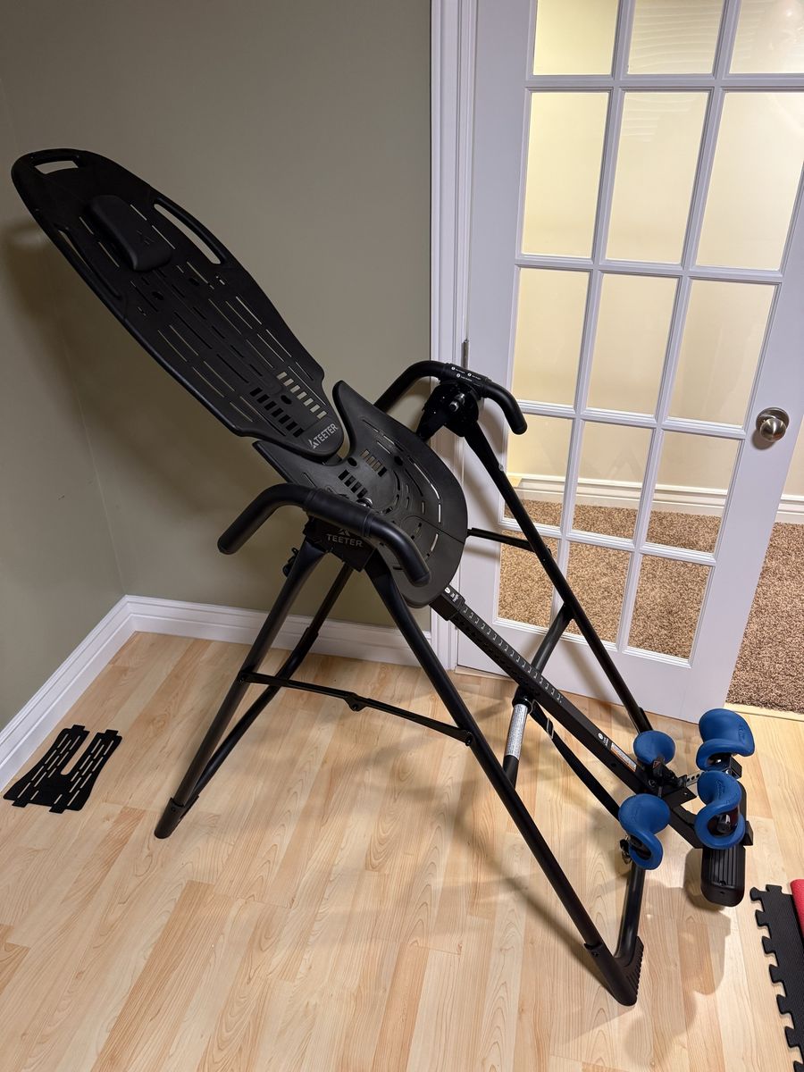 Teeter Inversion table