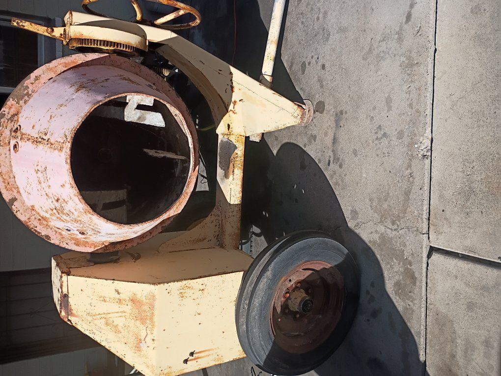 towable concrete mixer