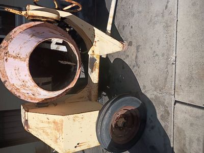 towable concrete mixer
