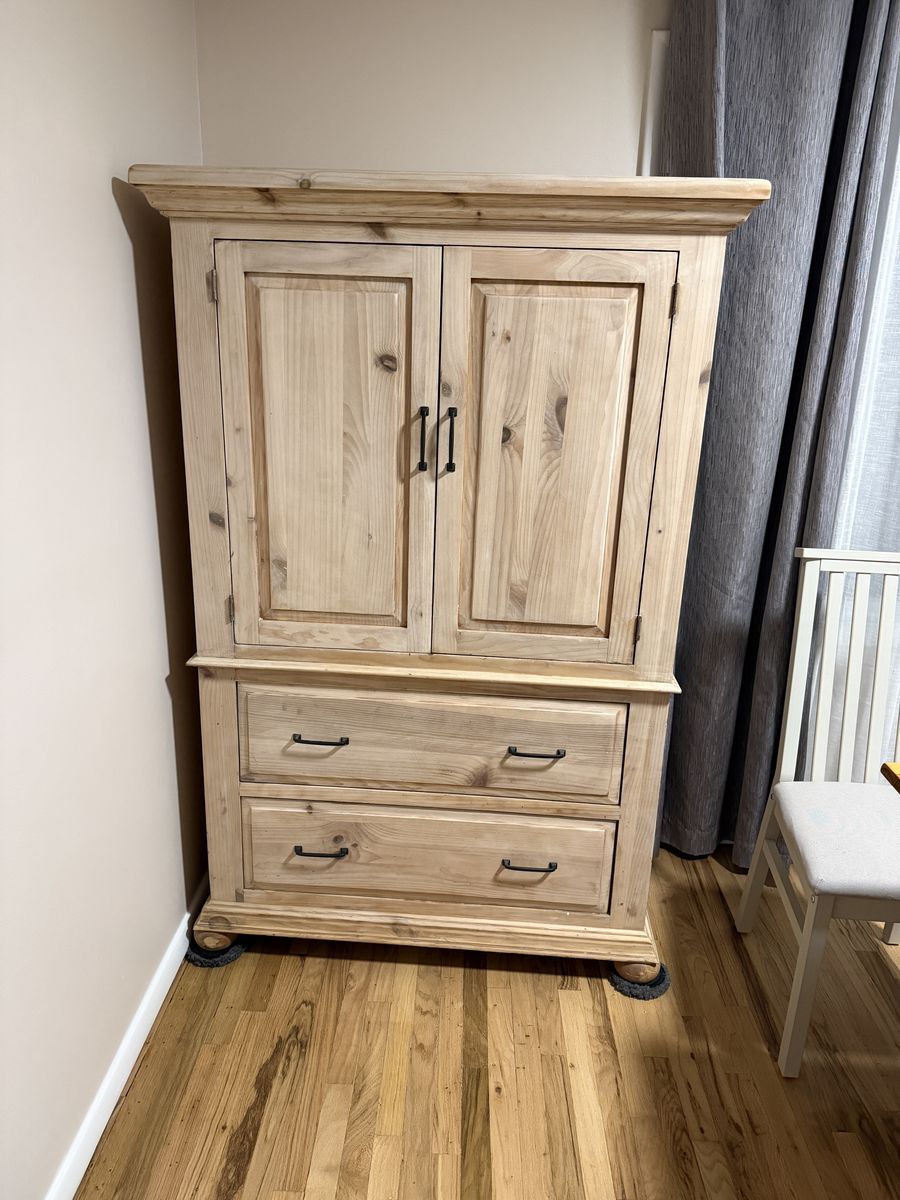 Vintage - Broyhill Solid Wood Furniture