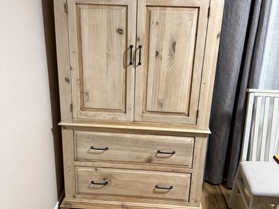 Vintage - Broyhill Solid Wood Furniture