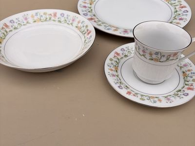 20 Pc Set Ashley Overseas China 1982 Eternal Love Pattern 4 each of Dinner, Salad, Bowl, Cup and Saucer