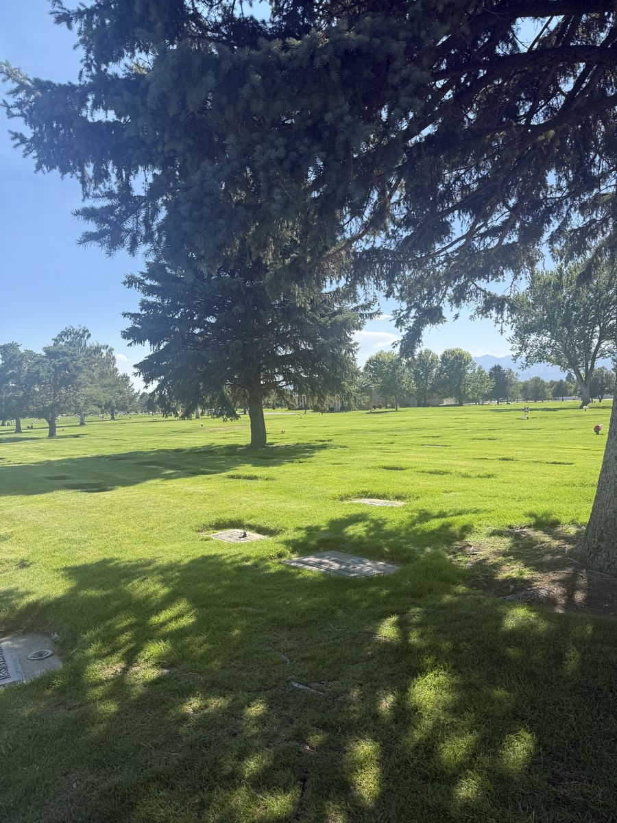 Sunset Gardens Single burial plot
