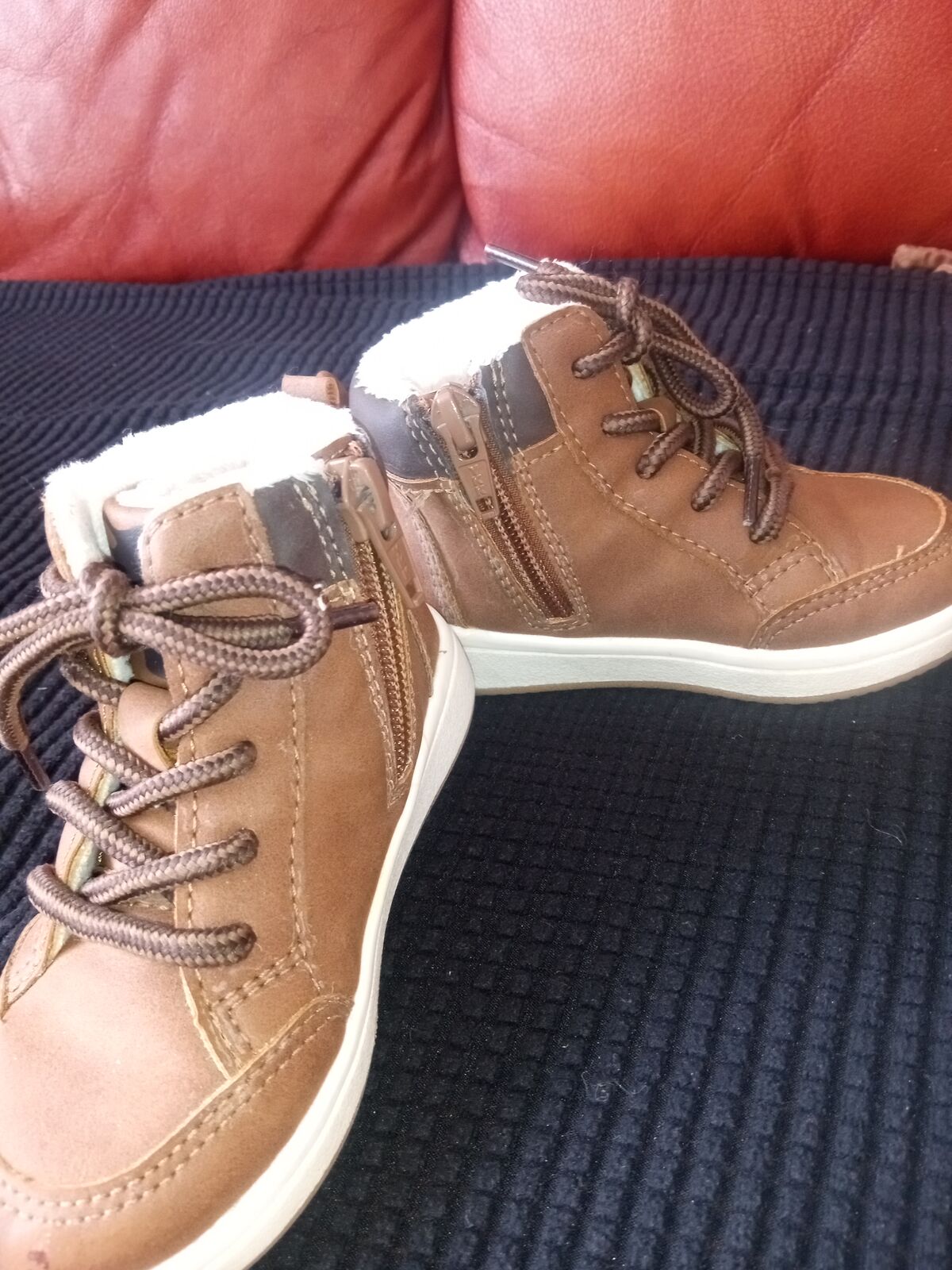 Toddler boots wool lined brown teddy bear on tongue size 6