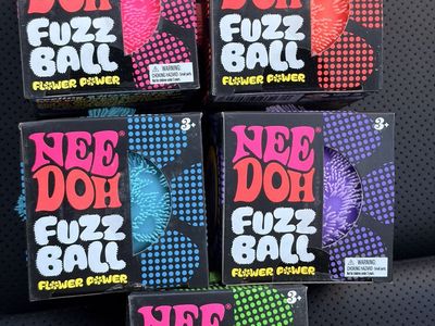 Needoh Fuzz Ball Flower Power