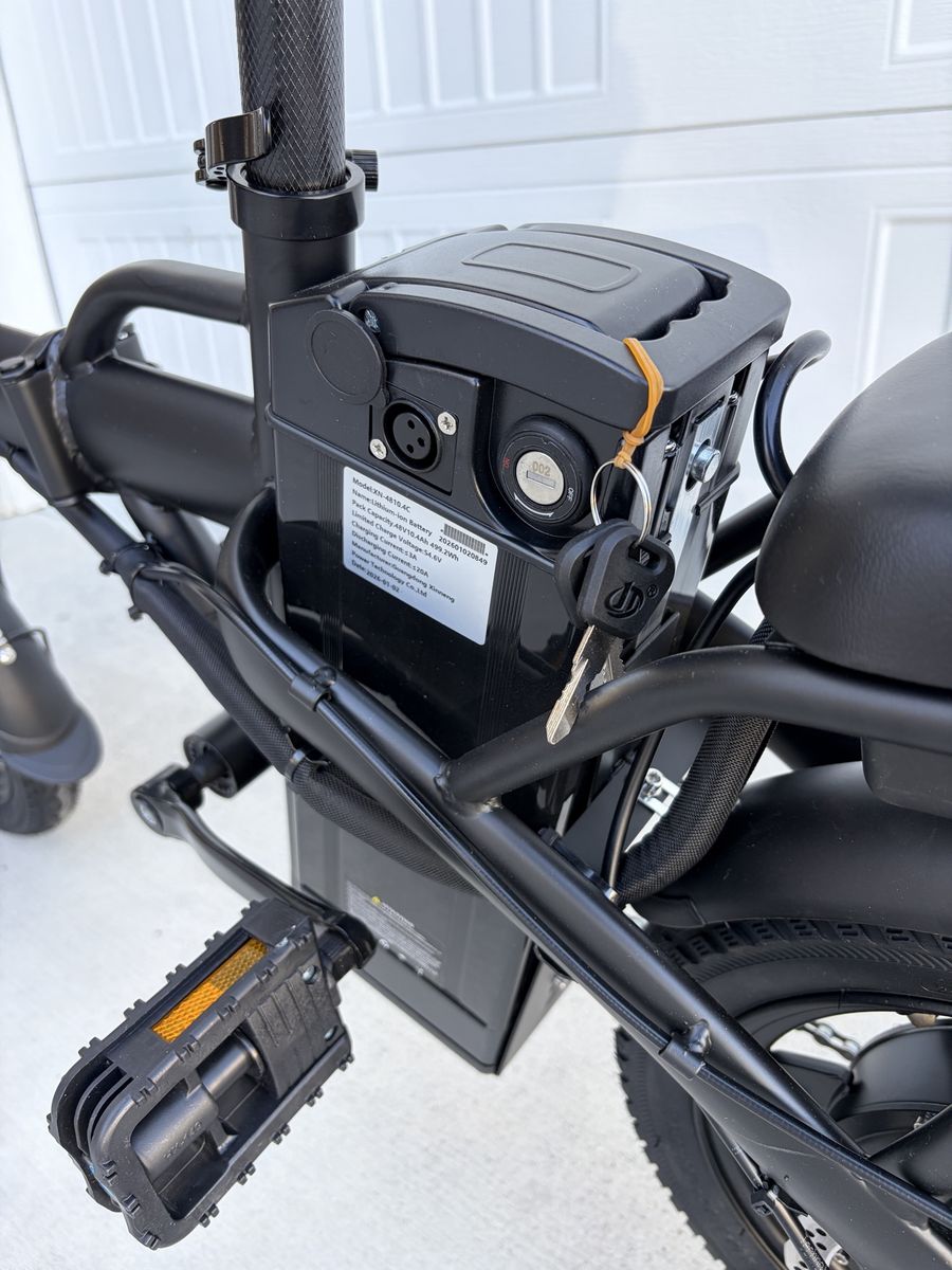 Main image 3