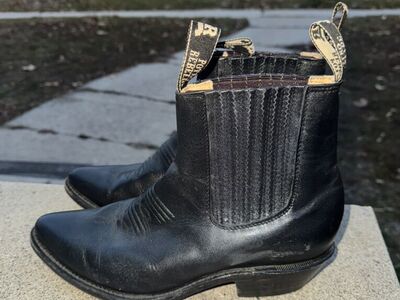 Potro Rebelde Men's Botines Black Boots. Size 9