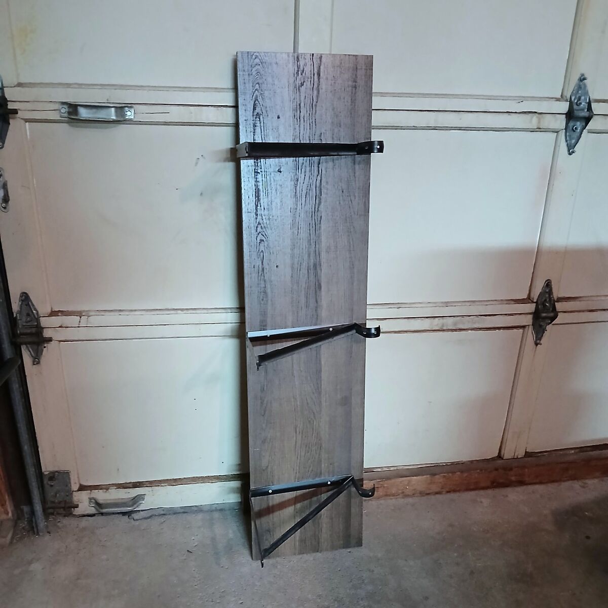 Wall Shelf with Brackets