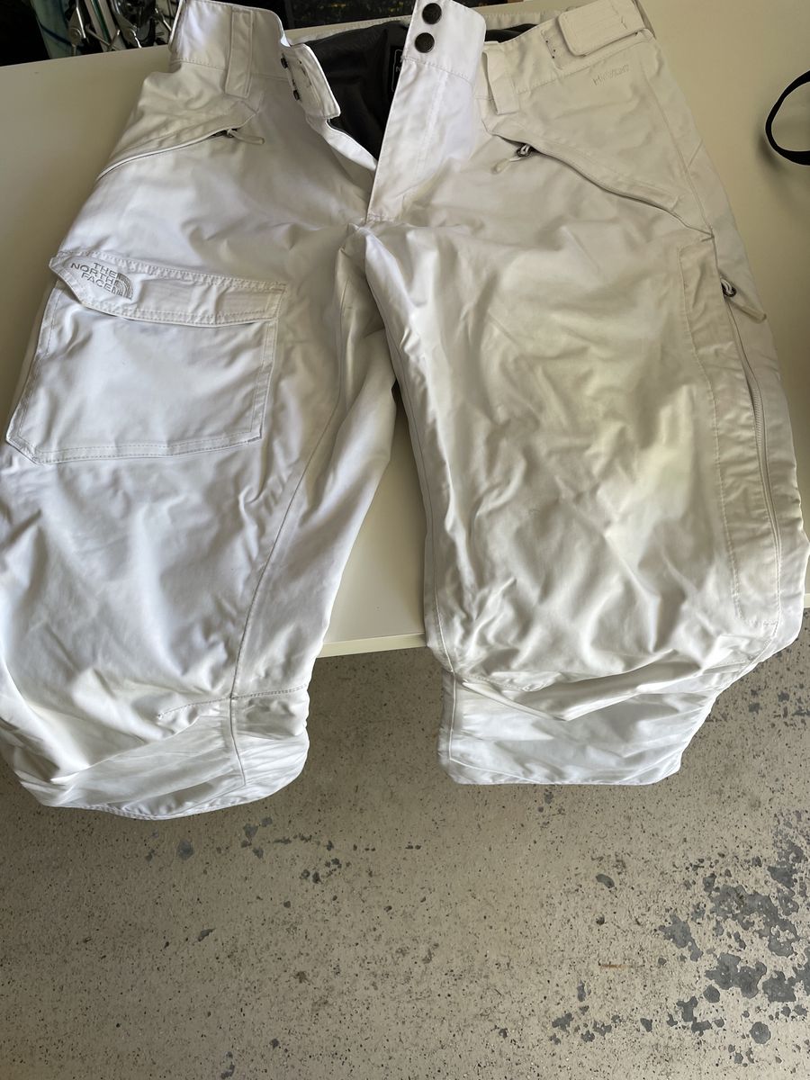 TNF Women's insulated White Snow/Ski Pants Size L/G