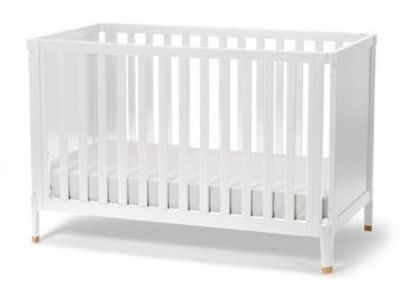 BNIB Little Seeds Aster 4-in-1 Convertible Crib
