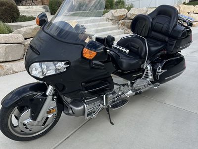 2001 Honda Gold Wing 1800 with trailer
