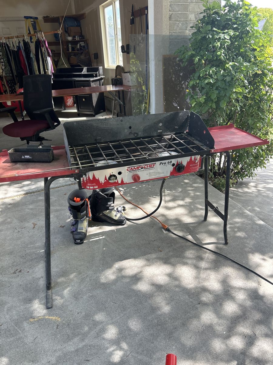 Camp chef camp stove