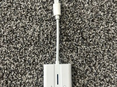 Lightning USB & Aux Connector