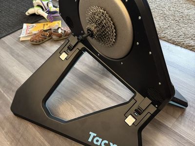 Tacx NEO 2 Smart Trainer - Direct Drive Indoor Cycling Trainer