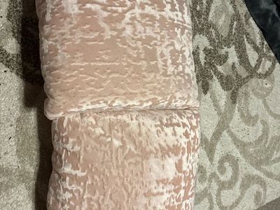 Luxurious Pink Crushed Velvet Decorative Throw Pillow (2)