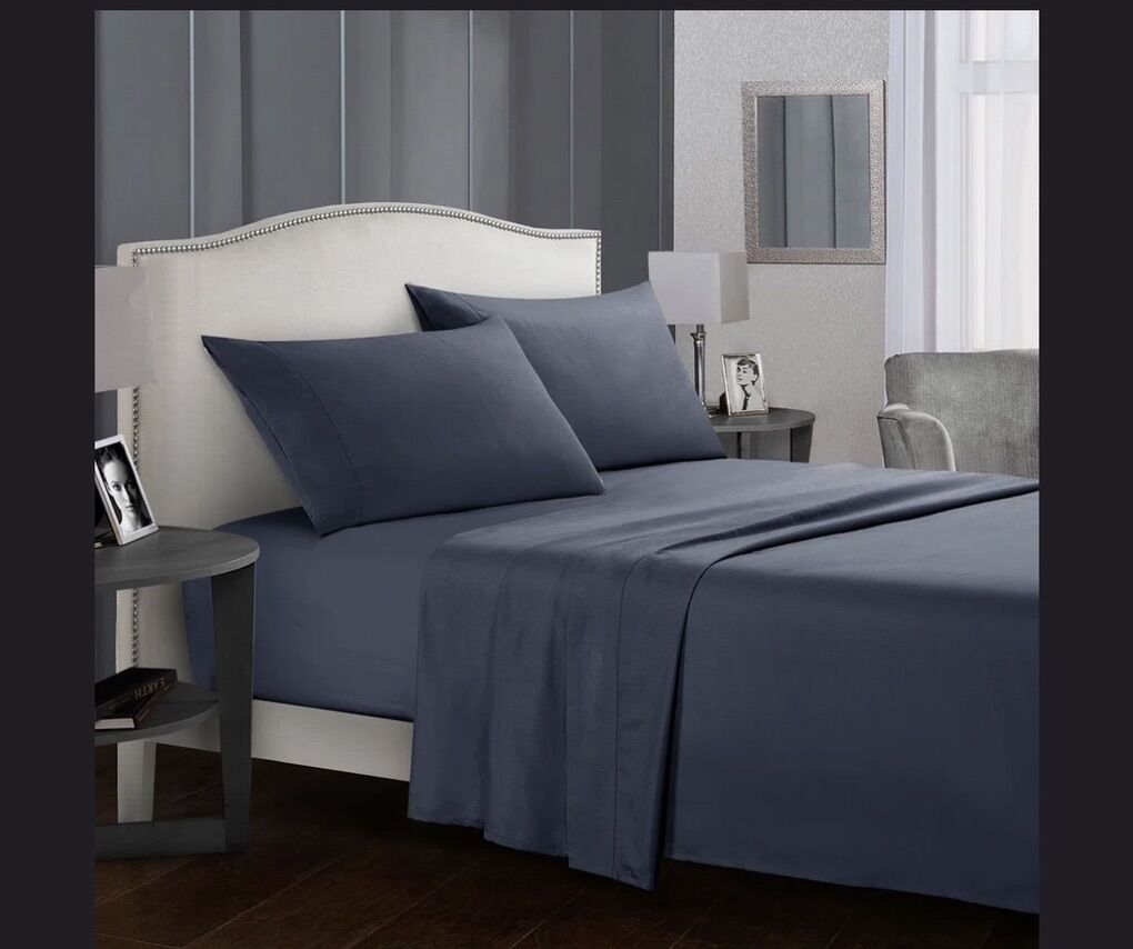 NEW! Beautiful home quilt set KING