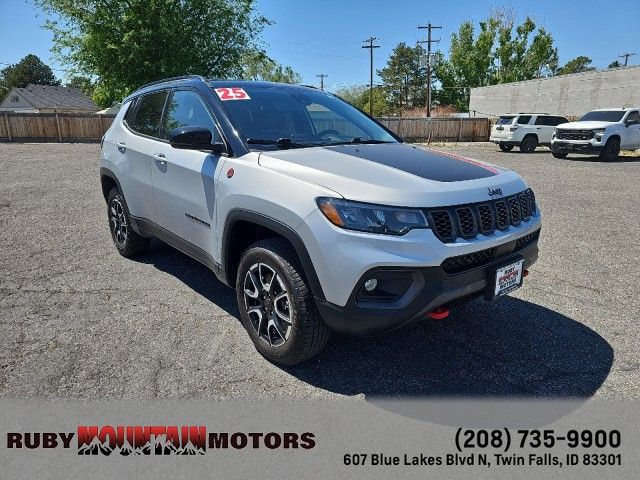2025 Jeep Compass Trailhawk