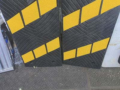 Gutter ramps for low profile vehicles