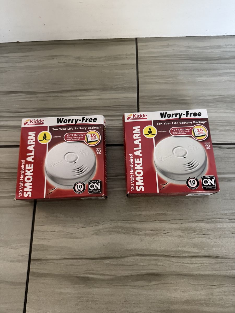 Kidde Worry-Free 120-Volt Hardwired Smoke Alarm 10-Yr Battery (2 Pack)