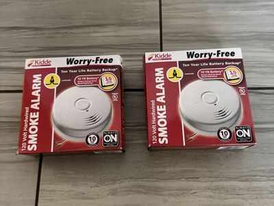 Kidde Worry-Free 120-Volt Hardwired Smoke Alarm 10-Yr Battery (2 Pack)