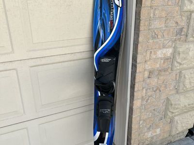 Slalom Waterski 64.5 Inches