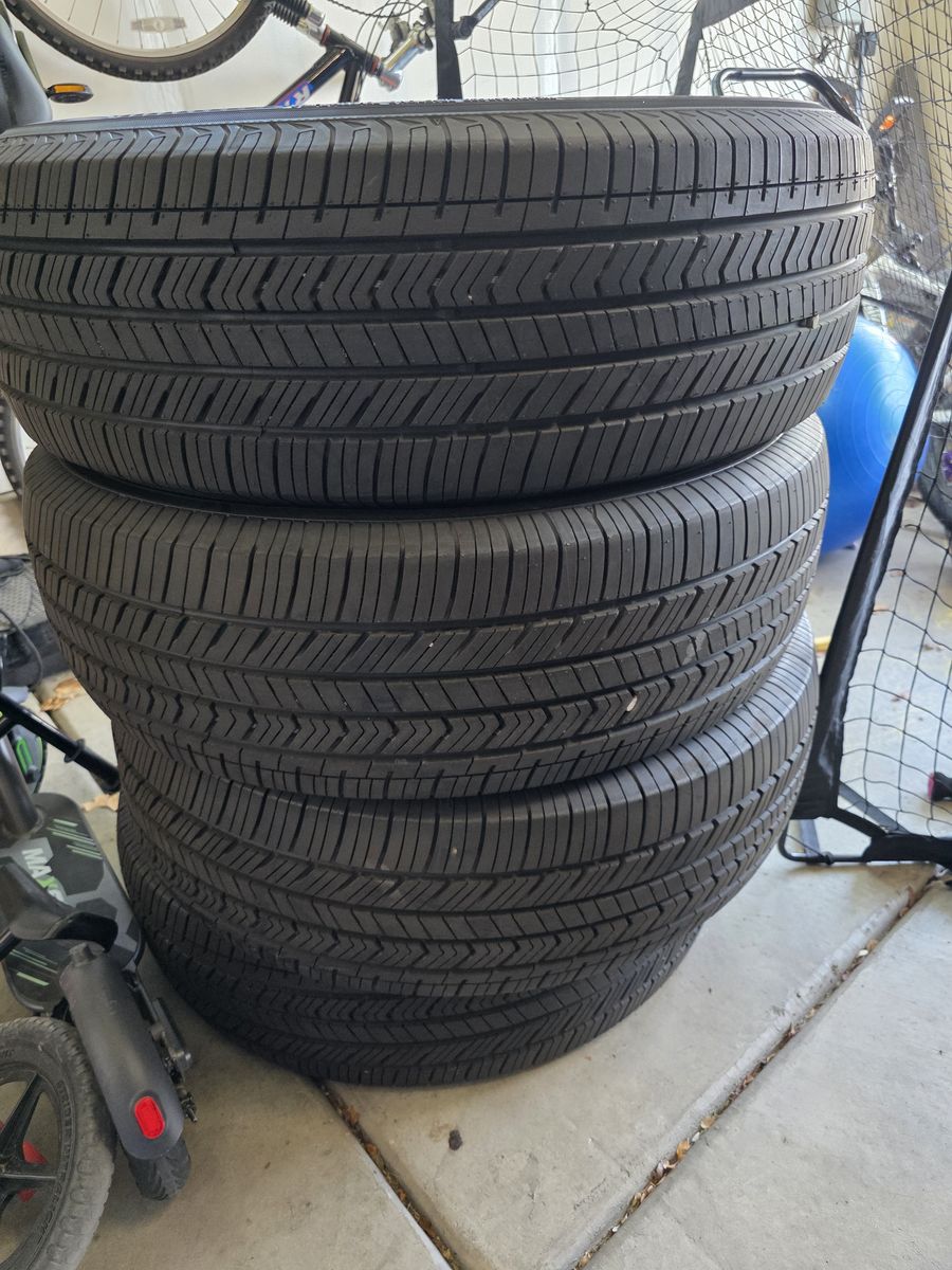 4 Yokohama 265/60r20 112h tires