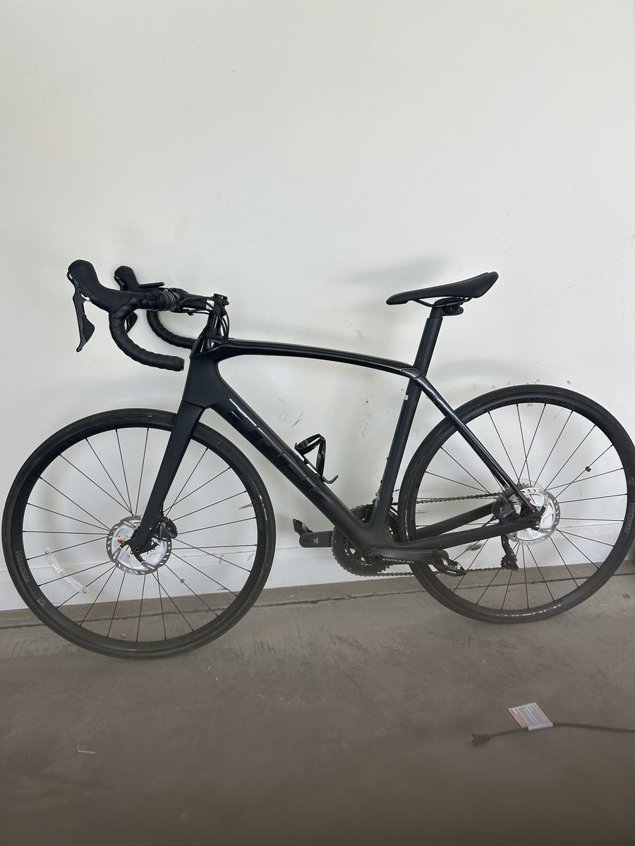 Trek Domane SL 6 Road Bike | 56 CM Large